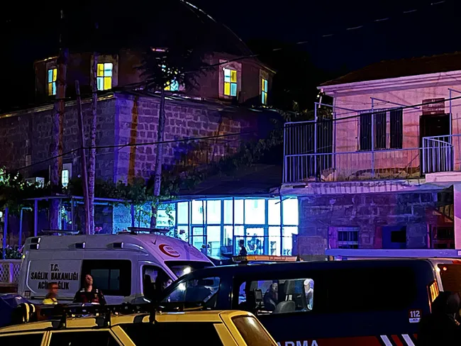 kayseride-kan-donduran-olay-camideki-tartisma-kanli-bitti-2-kisiyi-bicaklayarak-oldurdu-1782599798038.jpg