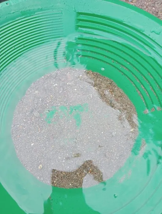 Haftada 13 gram altın buluyorlar! Haberi duyan oraya koşuyor!