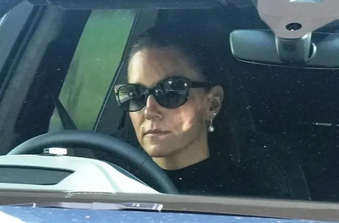 Galler Prensesi Kate Middleton kanser oldu�unu a��klad�