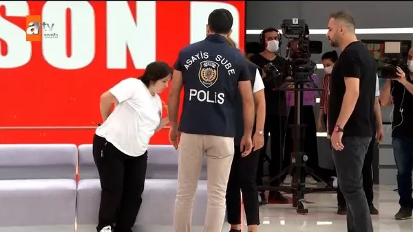 Son dakika haberi | Müge Anlı'da canlı yayında şok gözaltı! Şiar Kılıç cinayeti için Gülizar ve Hami... | Video