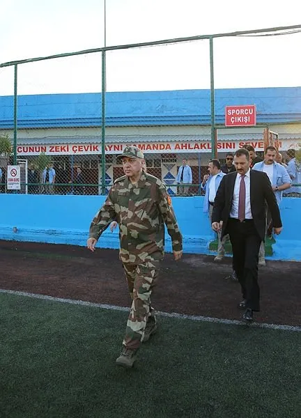 Cumhurbaşkanı Erdoğan sınır karakolunda