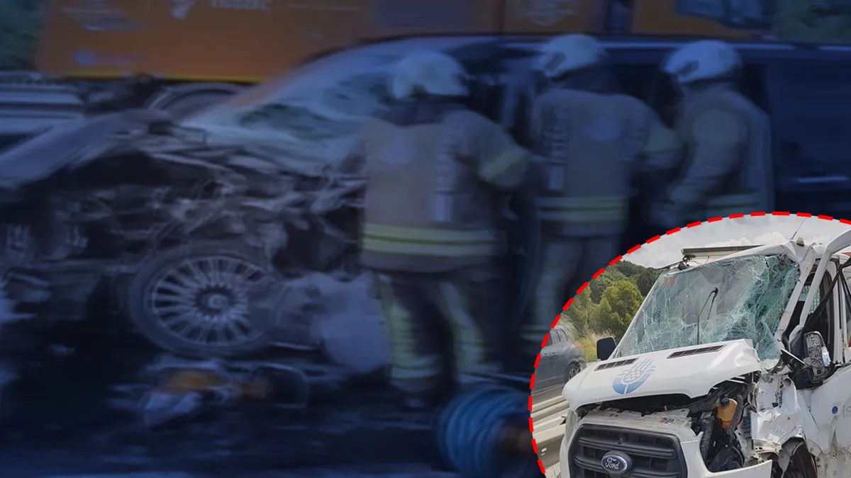 Eyüpsultan’da kaza! Yol bakım kamyonetine minibüs çarptı: 6 yaralı Eyüpsultan’da kaza! Yol bakım kamyonetine minibüs çarptı: 6 yaralı