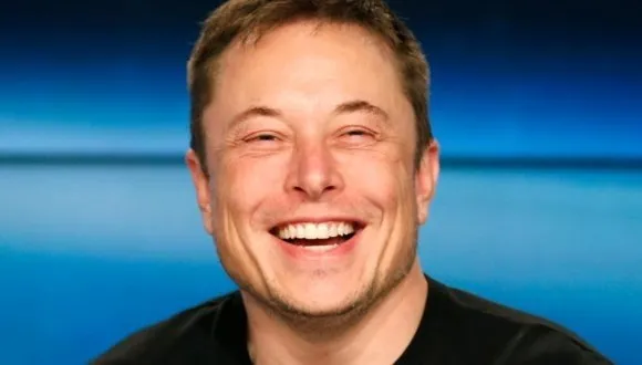 Elon Musk bir rekora daha imza attı