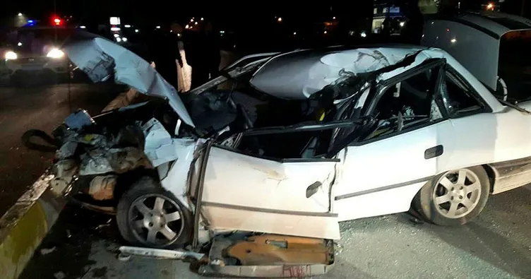 Otomobil kamyona çarptı: 1 ölü, 1 yaralı