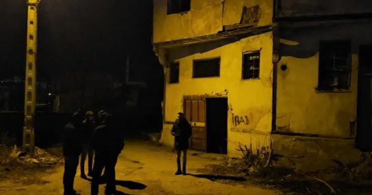 Cinayet mi intihar mı? Metruk evde erkek cesedi bulundu!