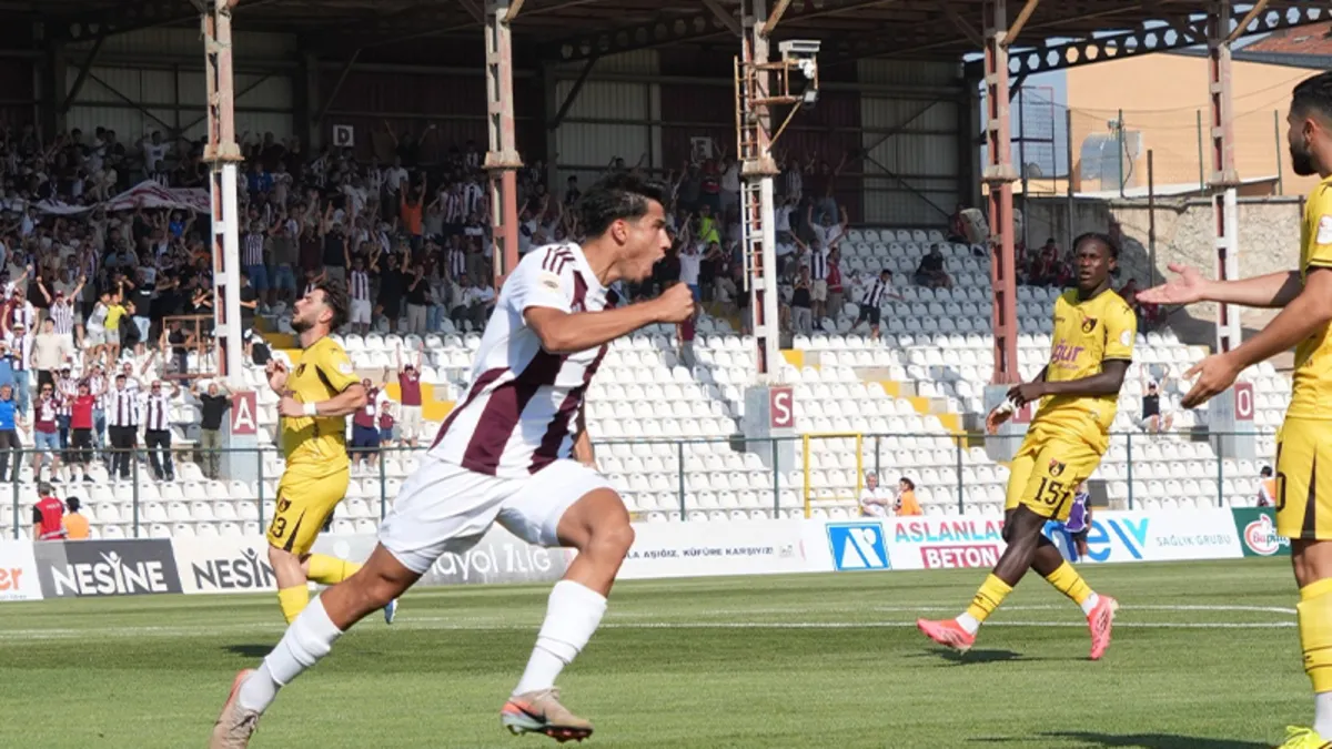 Bandırmaspor, İstanbulspor’u 3 golle geçti! Bandırmaspor, İstanbulspor’u 3 golle geçti!
