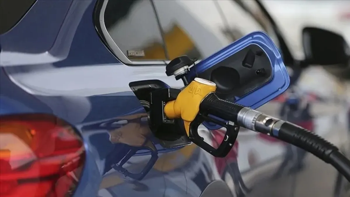 Akaryakıtta Üçlü Fiyat Düşüşü: Benzin, Motorin ve LPG Pompaya İndirimli Yansıdı
