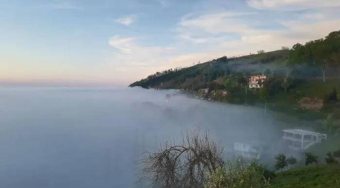 Doğu Karadeniz’de sis bulutlarının görsen şöleni objektiflere böyle yansıdı