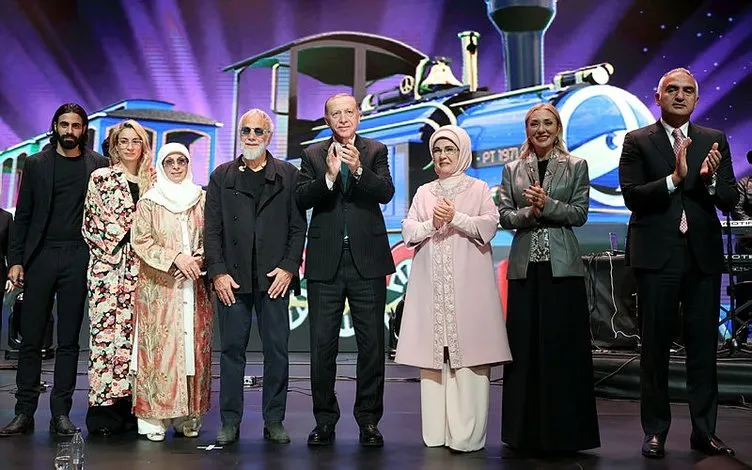 Yusuf İslam Beştepe’de konser verdi! Başkan Erdoğan’a sürpriz hediye