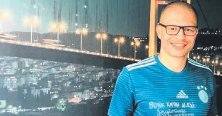 Alex’ten mesaj var