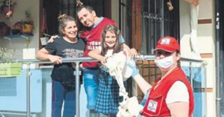 Kızılay, 2 bin adet pide dağıttı