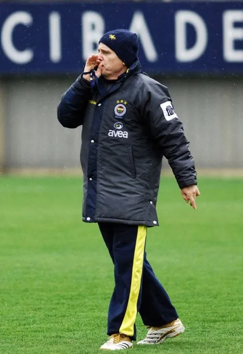 Aurelio sonrası bir tanıdık isim daha! İşte Fenerbahçe’nin yeni teknik direktörü...