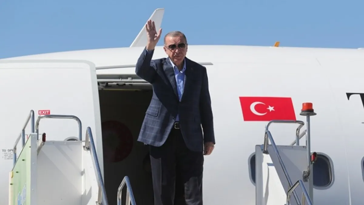Başkan Erdoğan Aşkabat’taki temaslarının ardından Türkmenistan’dan ayrıldı Başkan Erdoğan Aşkabat’taki temaslarının ardından Türkmenistan’dan ayrıldı