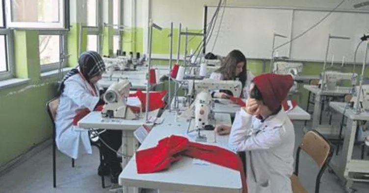 Fabrika gibi çalışan lise