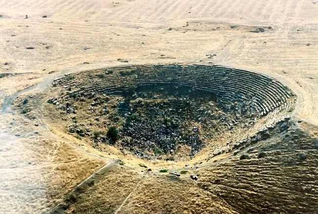 iki-yilda-mucize-yarattilar-iste-laodikya-antik-tiyatrosu-1627284070950.jpg