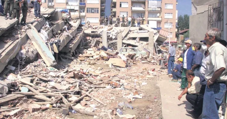 Geçen sadece zaman, acı aynı acı