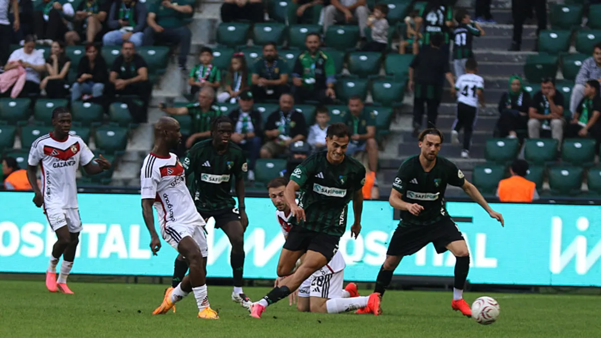 Kocaelispor evinde Gaziantep FK'yi 2-0 mağlup etti