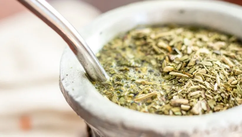 Uzmanından kolesterolü dibe çeken çay tarifi: “Her gün bir bardak içenin damarları temizleniyor”