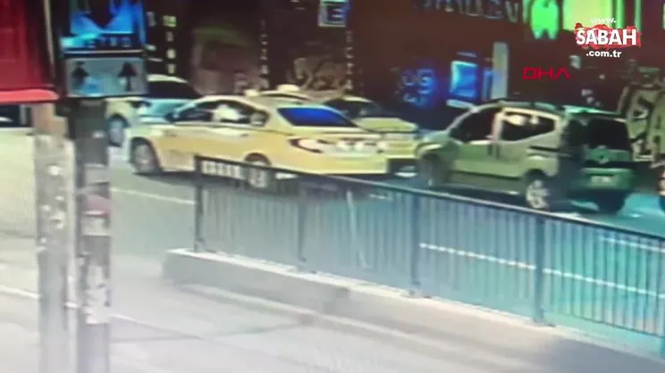 Kadıköy'de taksi ücretini ödemeyen şüphelilerin peşine düşen şoför saldırıya uğradı!