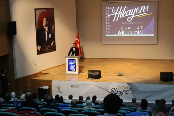 ak-parti-teskilat-akademisi-egitim-programi-agrida-gerceklestirildi-1753018549781.jpg
