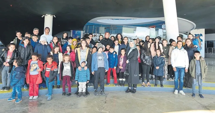 Biz kocaman bir aileyiz