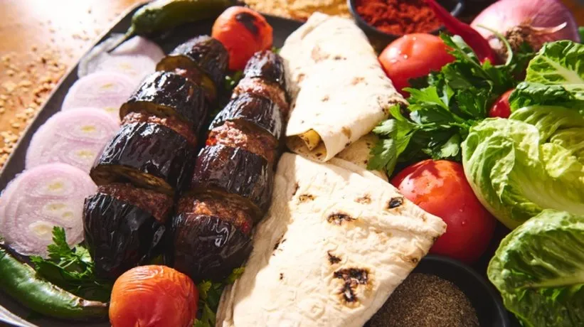 Patlıcan kebabı tarifi: Lezzetiyle mest edecek...