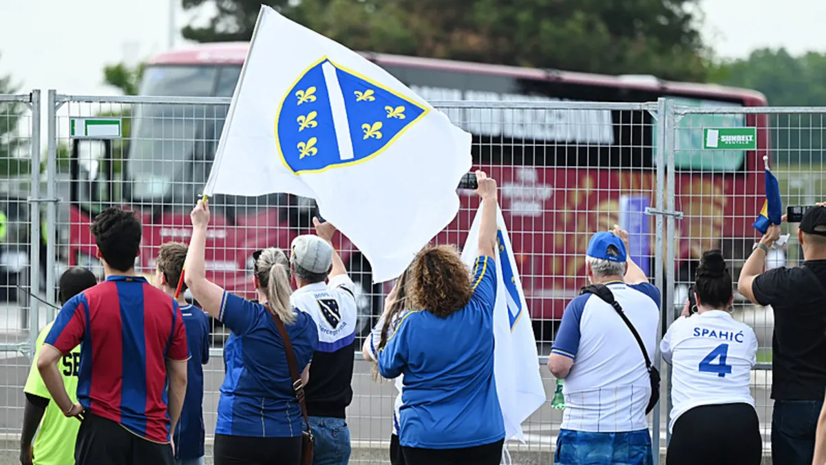 Bosna Hersek taraftarları Dünya Kupası için Toronto’da! Bosna Hersek taraftarları Dünya Kupası için Toronto’da!