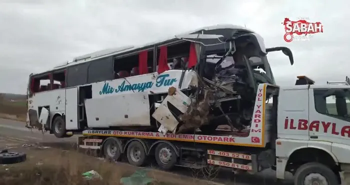 Yozgat’ta yolcu otobüs devrildi: 4’ü ağır 19 yaralı | Video