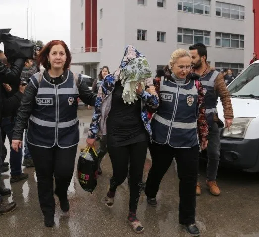 Conolar çocukları kucaklarında adliyeye sevk edildi
