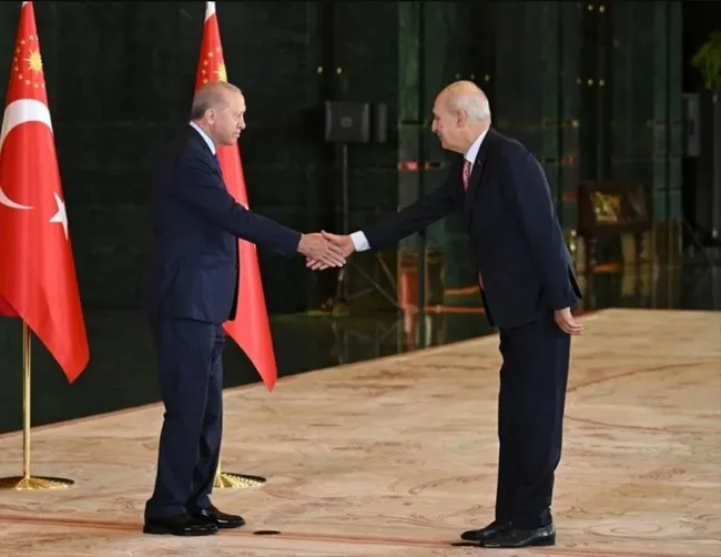 baskan-erdogan-30-agustos-tebriklerini-kabul-etti-1788090519088.jpg