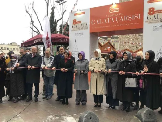 Beyoğlu’nda ’8 Mart Galata Çarşısı’ açıldı