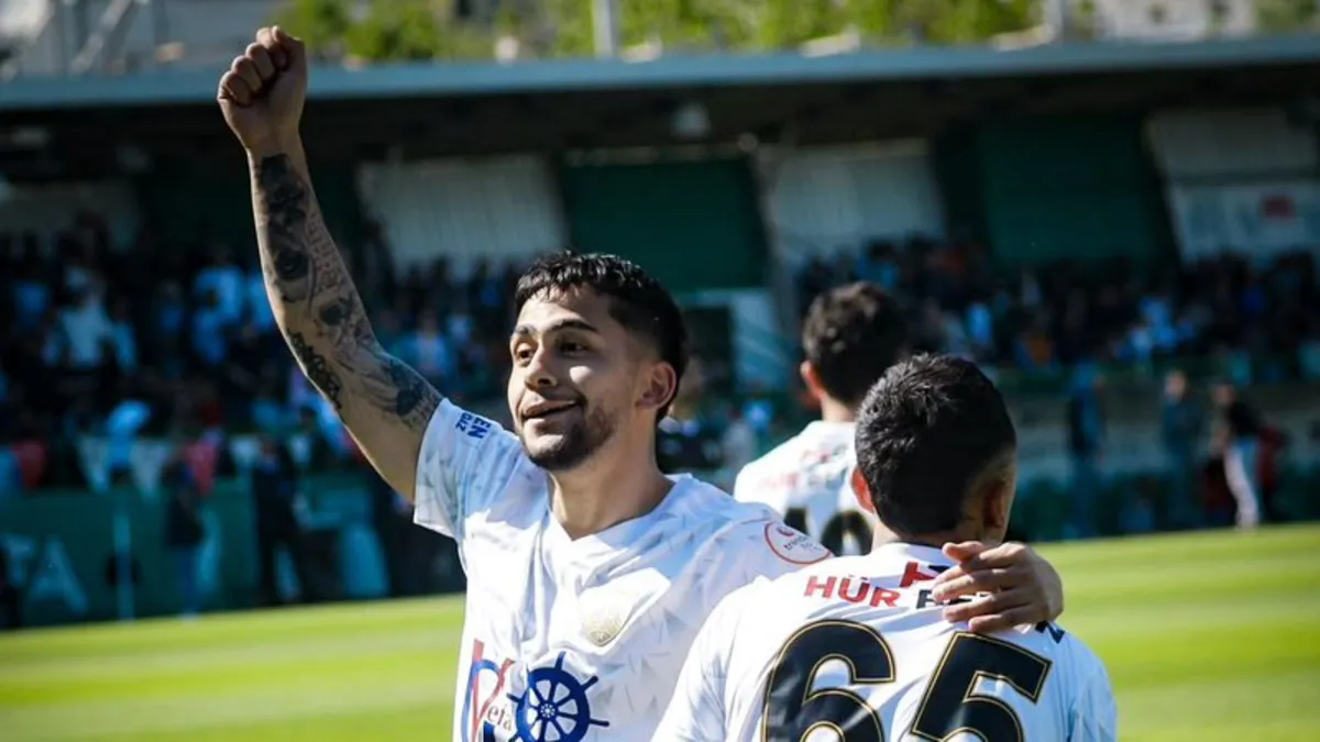 Erzurumspor FK şampiyon oldu! Süper Lig biletini aldı – Galeri Erzurumspor FK şampiyon oldu! Süper Lig biletini aldı – Galeri