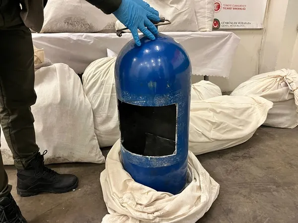 kapikulede-yakalanan-217-kilo-uyusturucunun-40-kilosu-lpg-tanklarindan-cikti-1738316075075.jpg
