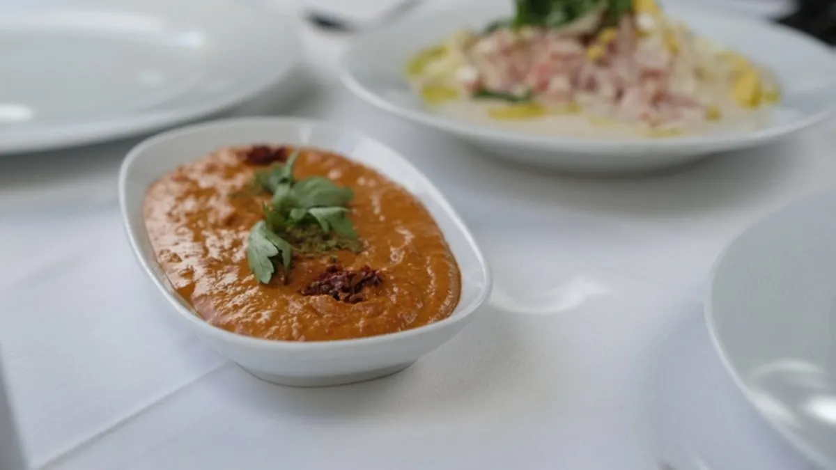 Kolay, hızlı ve şaşırtıcı: Sofraları baştan yazacacak o mezeler! Kolay, hızlı ve şaşırtıcı: Sofraları baştan yazacacak o mezeler!