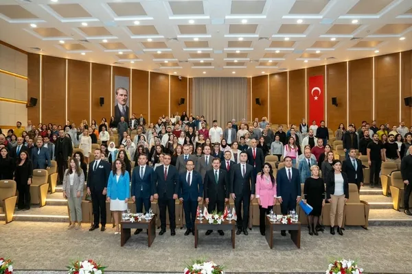 izmirde-kadinlar-icin-yeni-proje-3-ayda-150-kadina-hukuki-egitim-1793211085758.jpeg