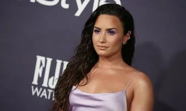 Demi Lovato’nun başı internet korsanları ile dertte! Korsanlar ünlü şarkıcının özel fotoğraflarını internete sızdırdı