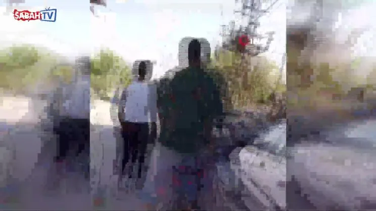 Hatay'da gürültüye tepki gösteren şahsın 12 yaşındaki çocuğu dövdüğü anlar kamerada