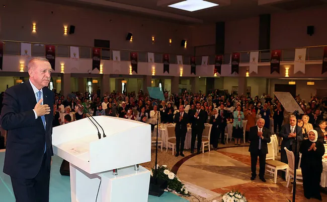 son-dakika-baskan-erdogandan-mersindeki-teror-saldirisina-tepki-malum-parti-terorist-kadinlari-istismar-ediyor-1664294699763.jpg