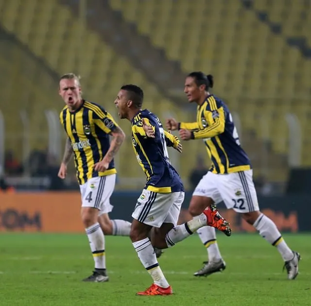 Fenerbahçe’ye çifte kanca