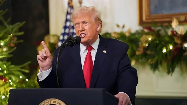 trumptan-dikkat-ceken-fed-cikisi-benimle-ayni-fikirde-olmayan-kimse-baskan-olamaz-1766517341480.jpeg Trump'tan dikkat çeken FED çıkışı: