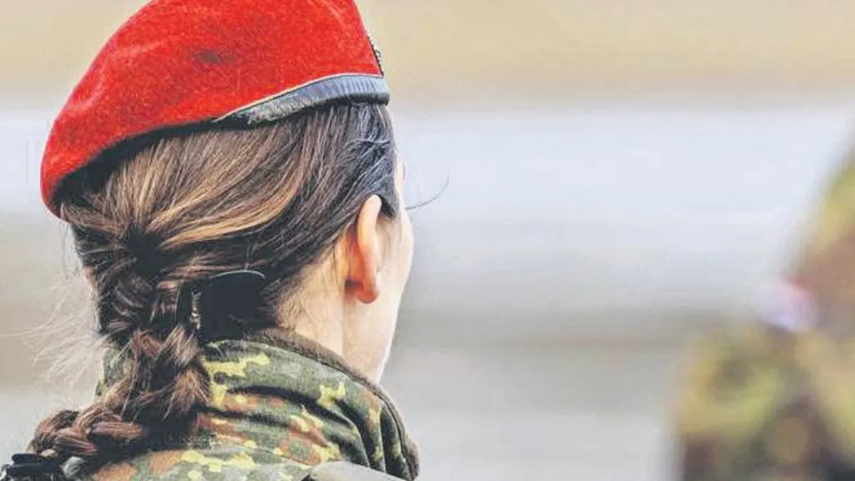 Alman ordusunda cinsiyet değiştirme endişesi Alman ordusunda cinsiyet değiştirme endişesi