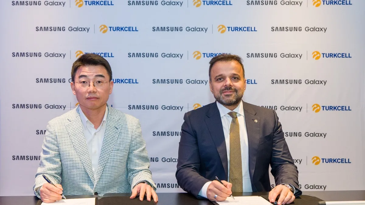 Turkcell ve Samsung’dan 5G ortaklığında 650 bin cihazlık yeni imza Turkcell ve Samsung’dan 5G ortaklığında 650 bin cihazlık yeni imza