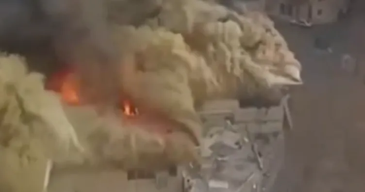 İran’dan dumanlar yükseliyor: Cennet Çarşısı’nı alevler sardı