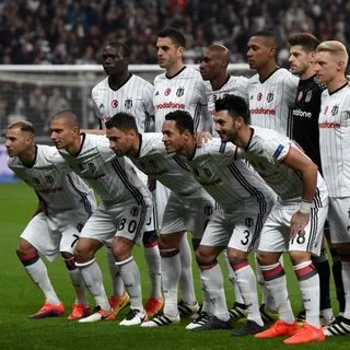 Galatasaray'da son dakika transfer hareketliliği! Vedat Muriç sonrası santrafor için ilk aday...