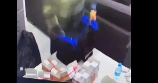CHP'deki kirli para trafiğinin kilit ismi İmamoğlu'nun ihalecisi Özgür Karabat
