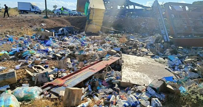 Antalya’da iki TIR kafa kafaya çarpıştı! 1 ölü 1 yaralı