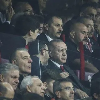 Başkan Erdoğan milli takımı yalnız bırakmadı