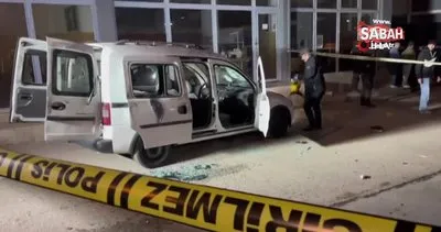 Bursa’da alacak verecek meselesinde silahlar konuştu: Kurşun yağdırılan otomobilden sağ çıktılar | Video