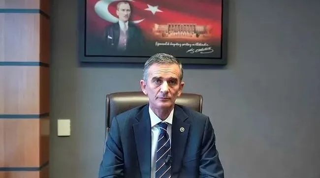 Ümit Dikbayır, İYİ Parti'yi topa tuttu: Meral Akşener'in oğlu Fatih Akşener poşetle 200'er bin TL para dağıttı