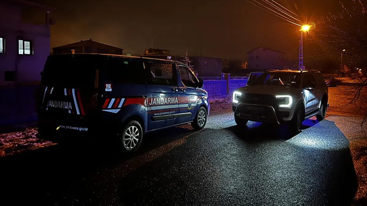 Kayseri'de silahlı kavga: 1 ölü, 1’i ağır 2 yaralı Kayseri'de silahlı kavga: 1 ölü, 1’i ağır 2 yaralı